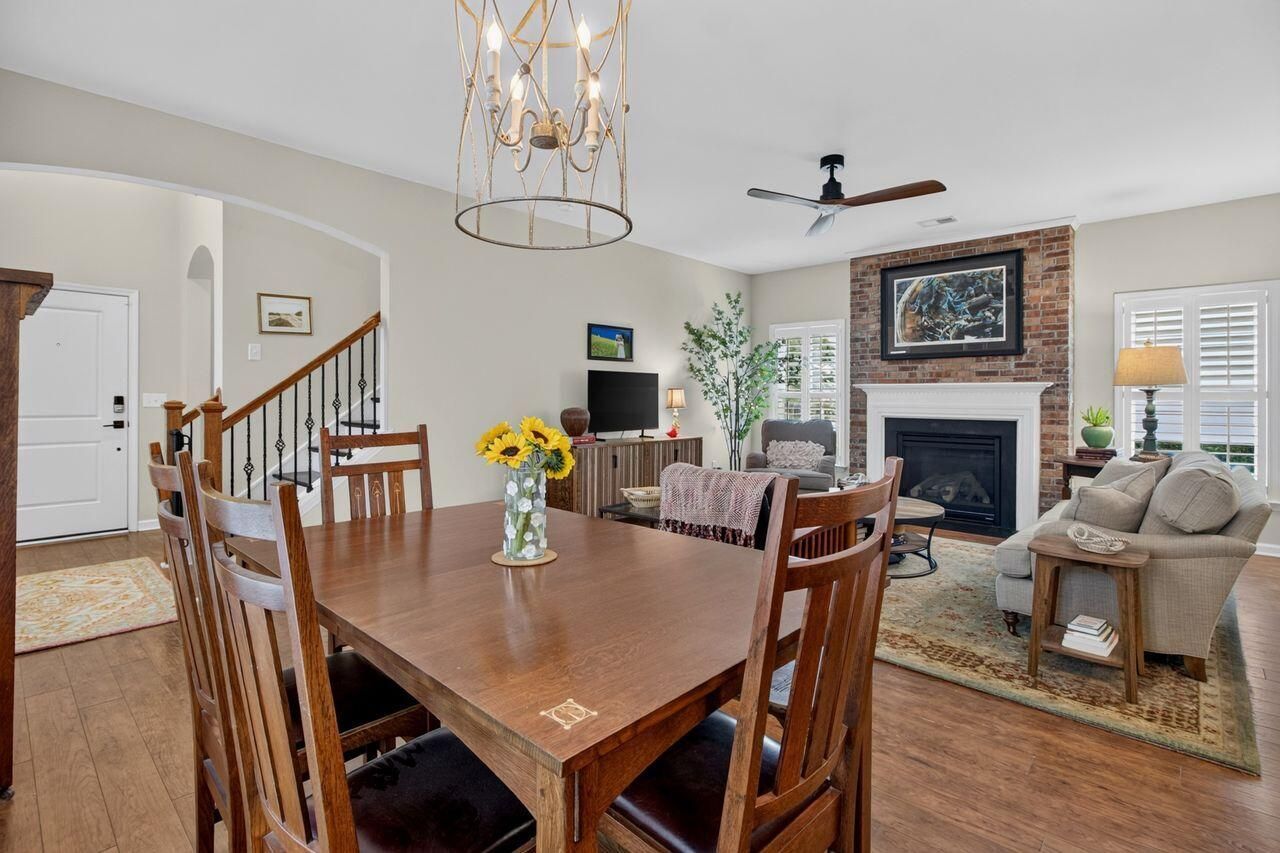 1658 Sparkleberry Lane Photo 7