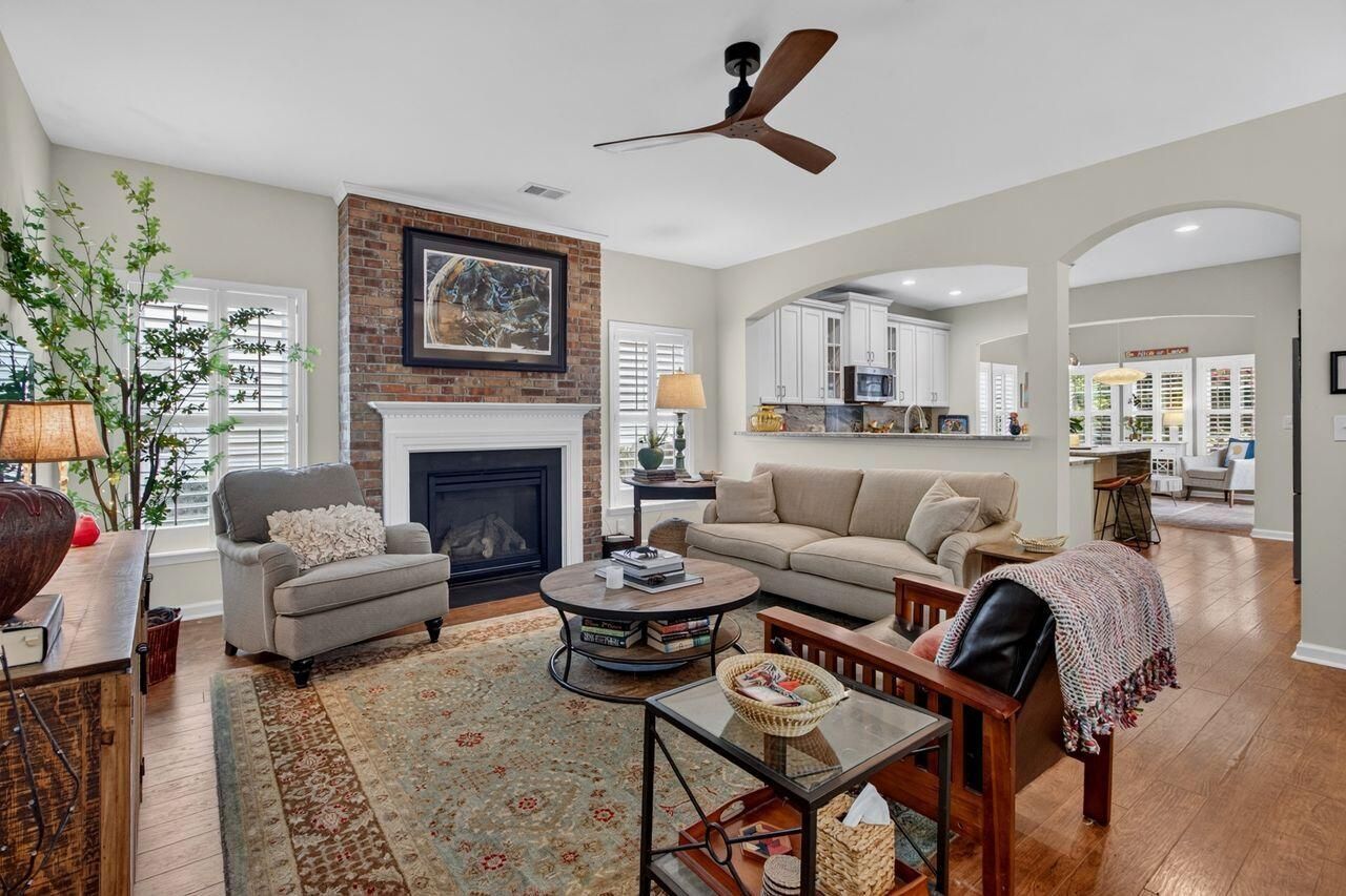 1658 Sparkleberry Lane Photo 8