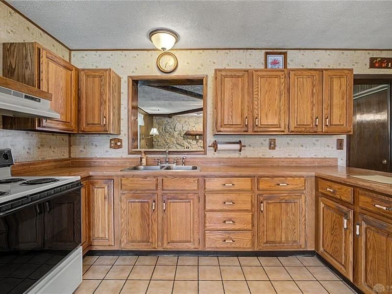 301 Carol Lane, Union, OH 45322 Photo 13