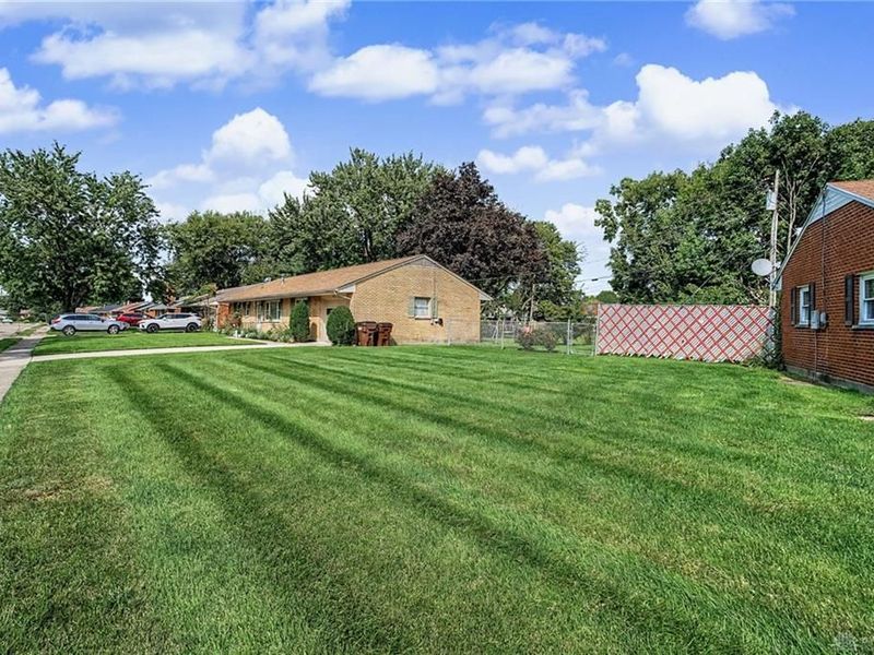 301 Carol Lane, Union, OH 45322 Photo 3