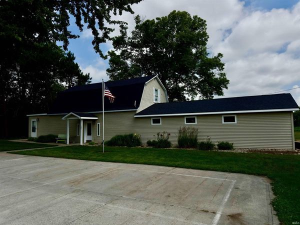 157 N River Road, Ligonier, IN 46767