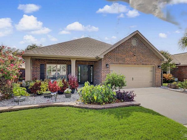 1740 Brantley Dr, Gulf Breeze, FL 32563