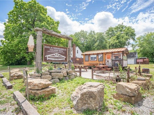 8216 Navarre Road SW, Massillon, OH 44646