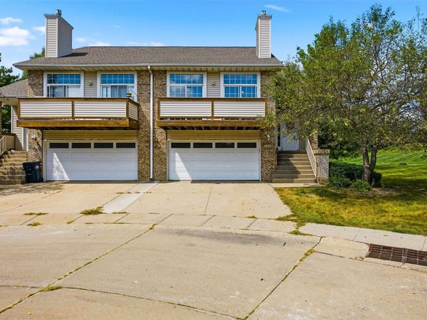 1429 McKinley Place , Iowa City, IA 52246