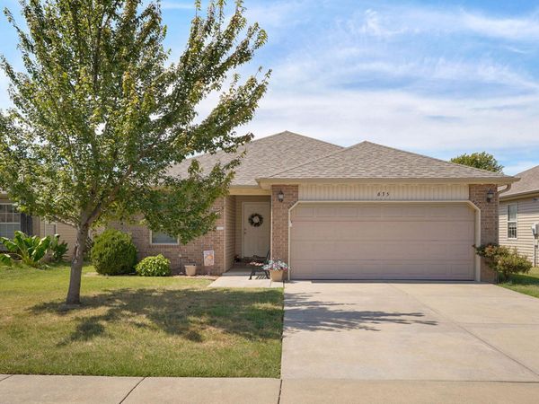 635 S Mahn Avenue , Springfield, MO 65802