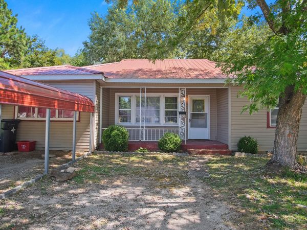 836 Missouri Avenue , West Plains, MO 65775