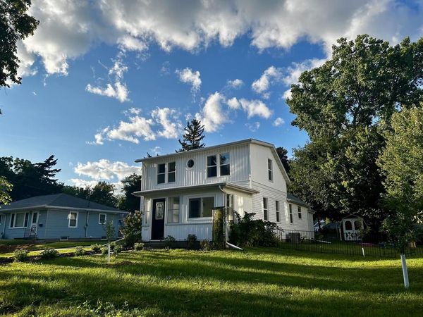 1320 WAUGOO AVENUE, Oshkosh, WI 54901