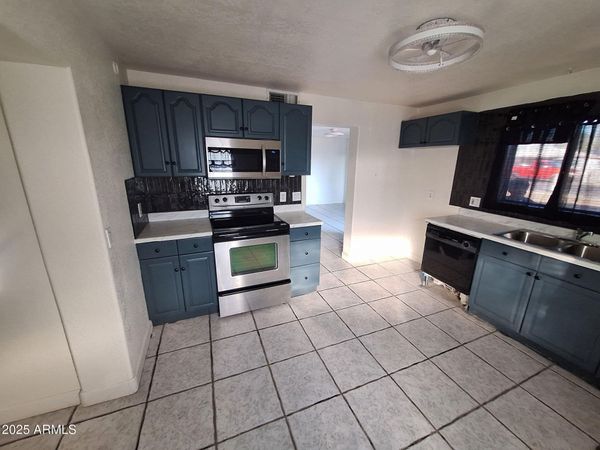 757 E 2ND Street, Mesa, AZ 85203