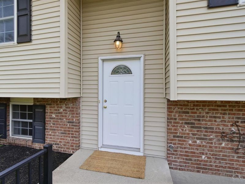 5876 Whippoorwill Hollow Drive, Miami Township, OH 45150 Photo 4