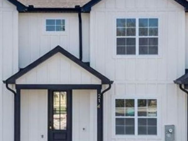 214 W Jere Whitson Rd , Cookeville, TN 38501