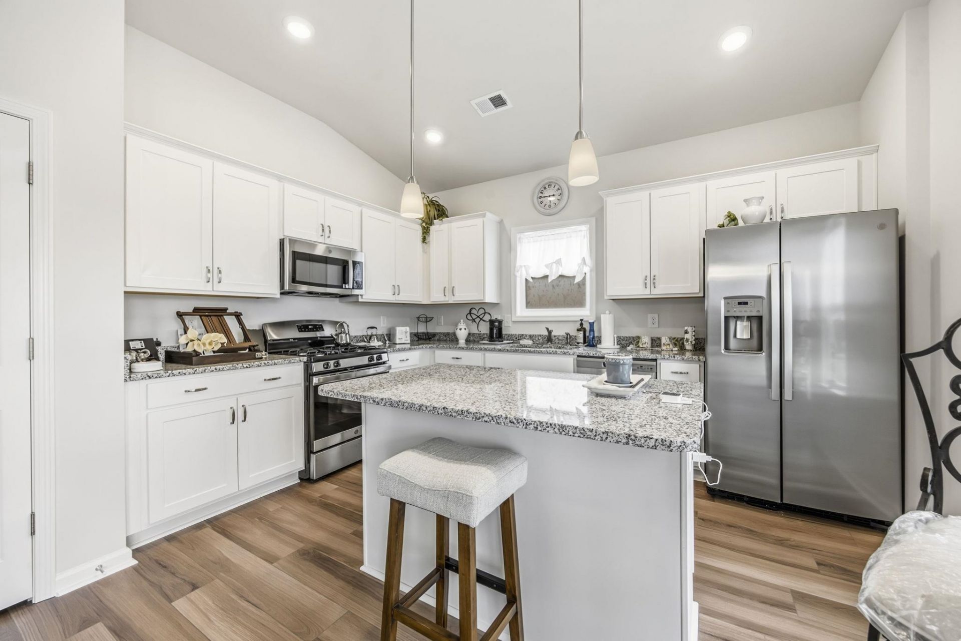 220 Averyville Dr.  Photo 18