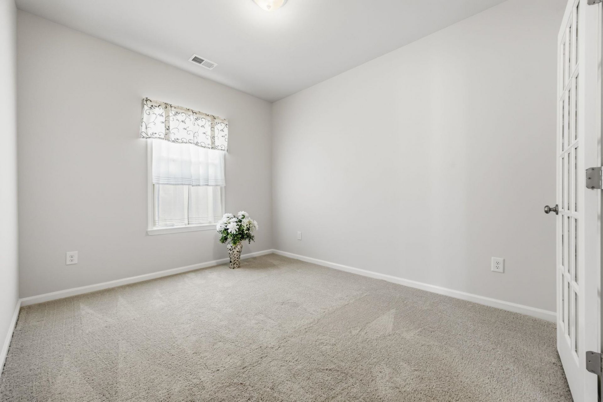 220 Averyville Dr.  Photo 32