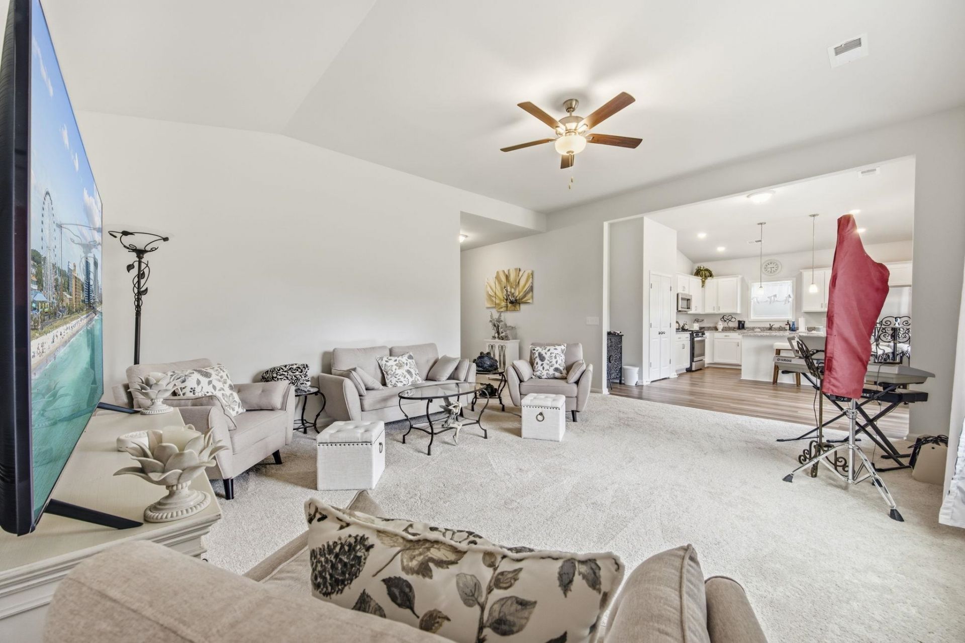 220 Averyville Dr.  Photo 8