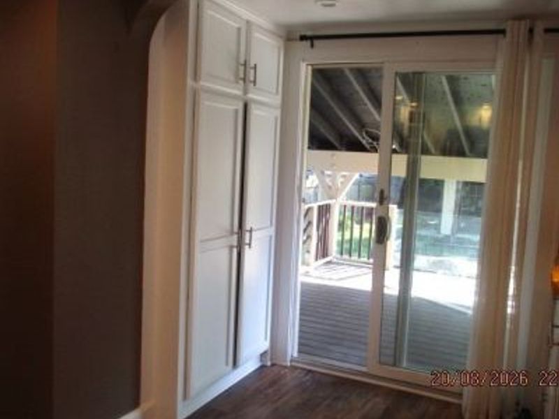 3755 Highland Road, Cleveland, OH 44111 Photo 10
