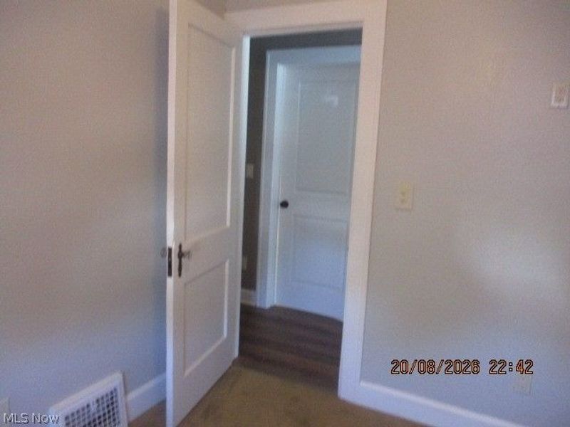 3755 Highland Road, Cleveland, OH 44111 Photo 13
