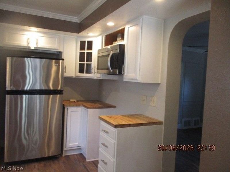 3755 Highland Road, Cleveland, OH 44111 Photo 9