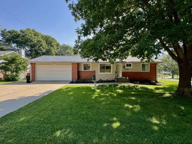 4020 S 33RD Street, Lincoln, NE 68506