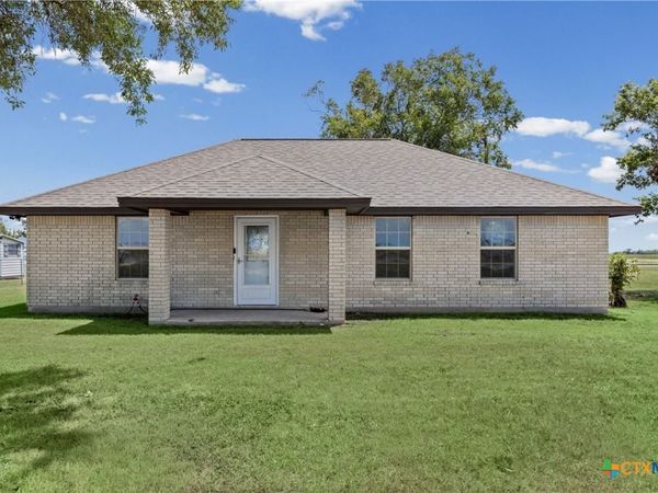 403 County View Road, Lockhart, TX 78644