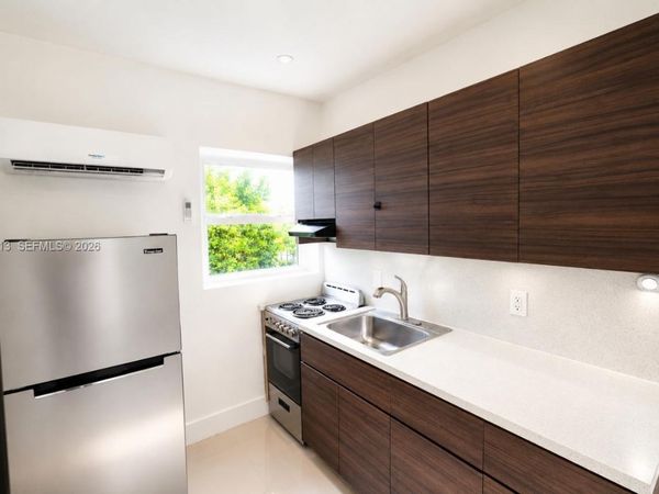 551 NE 61st St , Unit 3, Miami, FL 33137