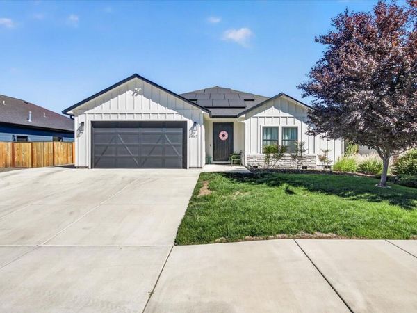 967 Arrowhead Trail, Eagle Point, OR 97524