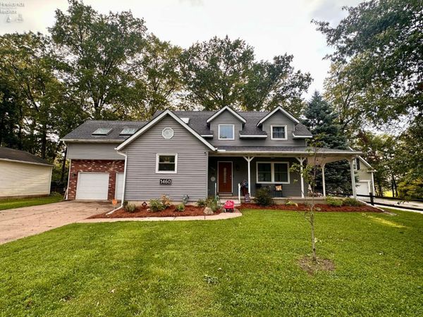 1460 Lexington, Vermilion, OH 44089