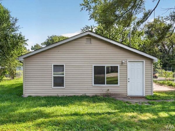 1841 Mullens Avenue , Cahokia, IL 62206