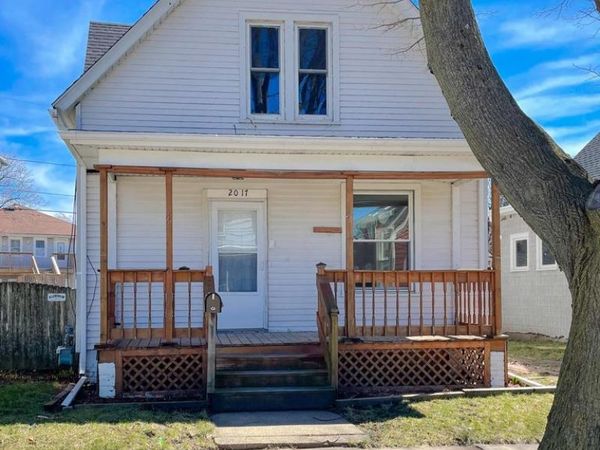 2017 Carmel AVENUE, Racine, WI 53405
