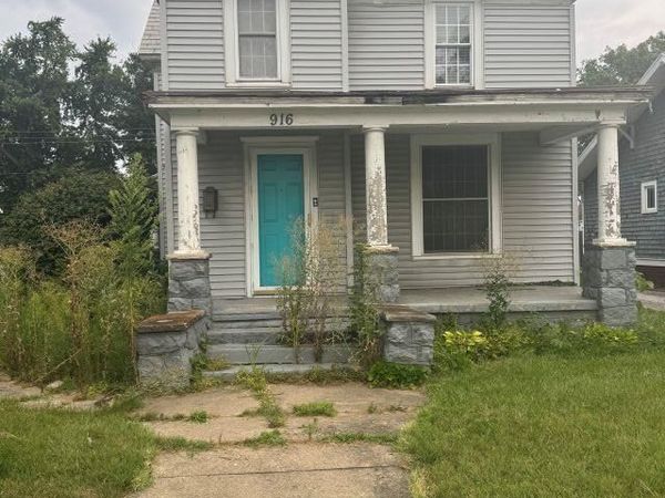 916 E Beardsley Avenue, Elkhart, IN 46514