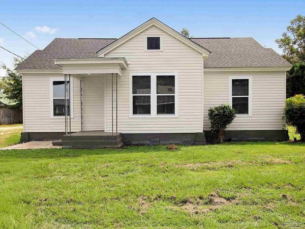 103 Forest Ave, Atmore, AL 36502