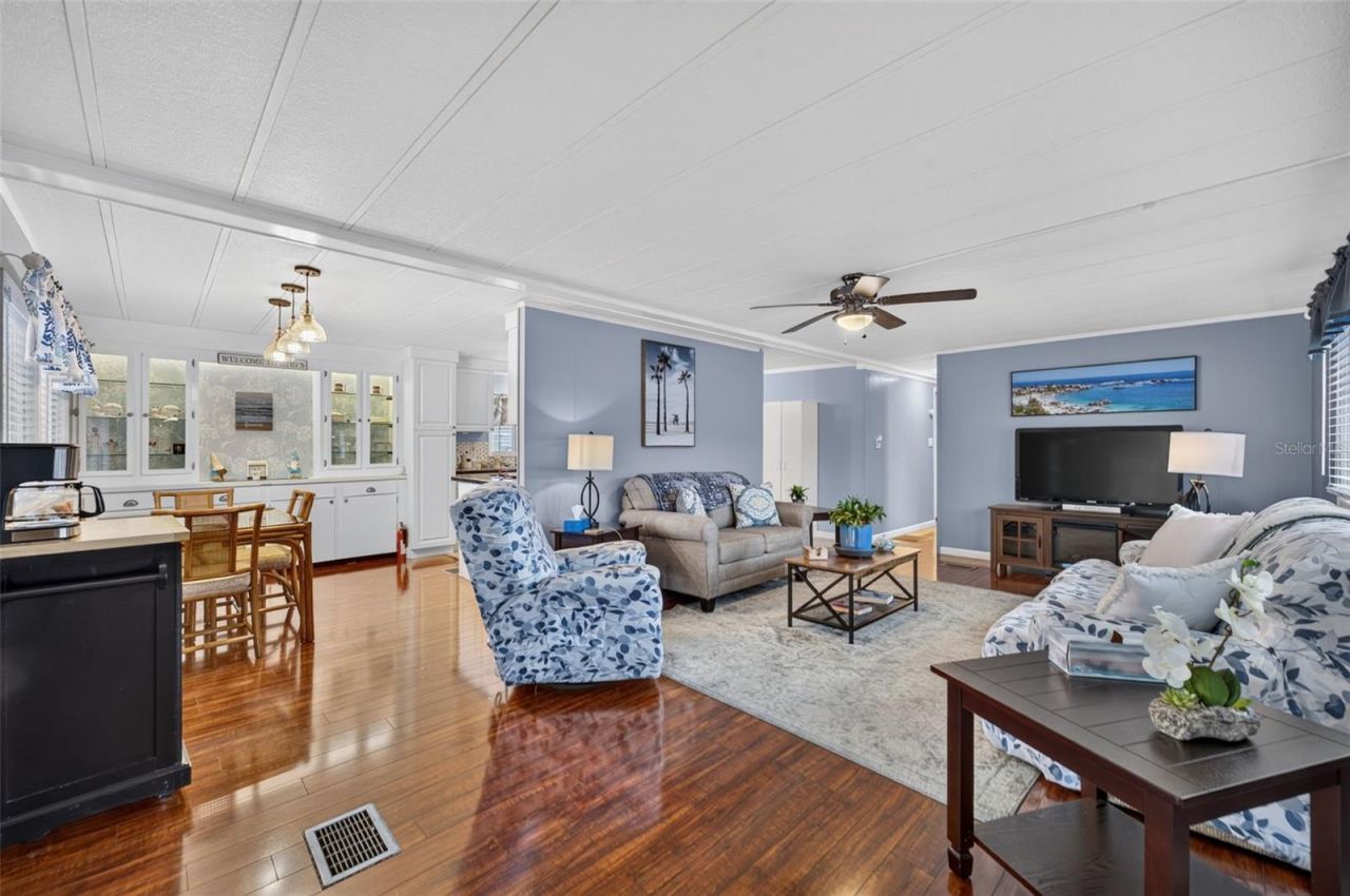 219 Paradise S, Leesburg, FL 34788 Photo