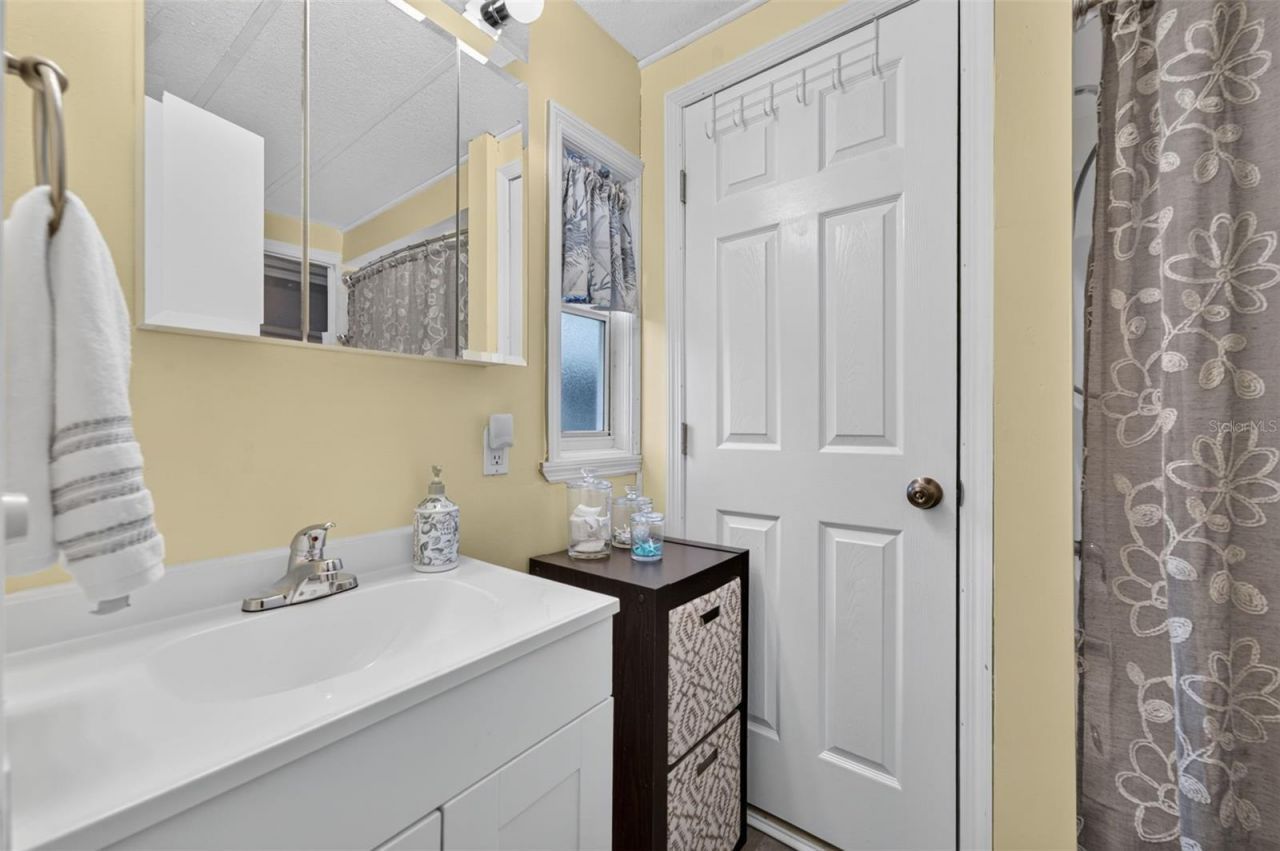 219 Paradise S, Leesburg, FL 34788 Photo