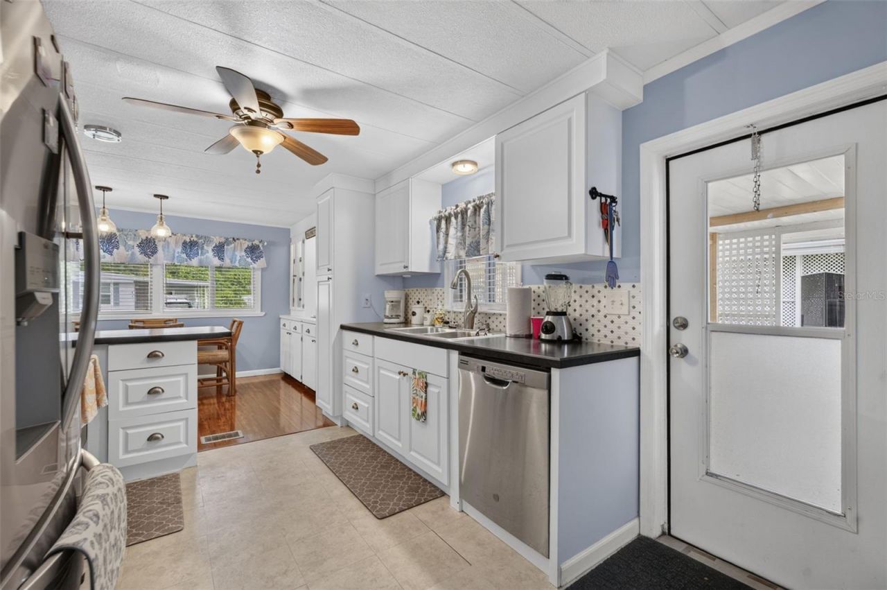 219 Paradise S, Leesburg, FL 34788 Photo