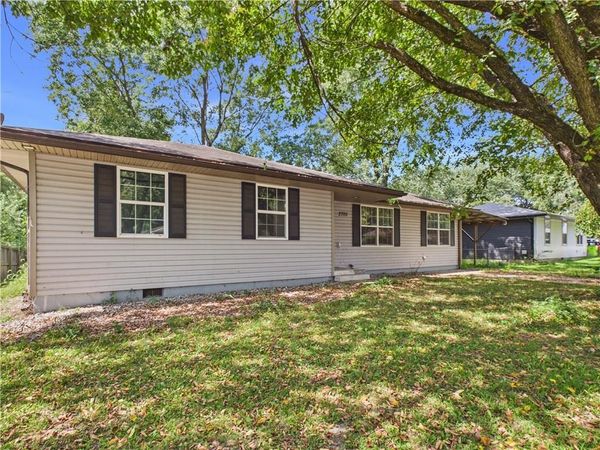 2705 Rosebud Circle, Sedalia, MO 65301