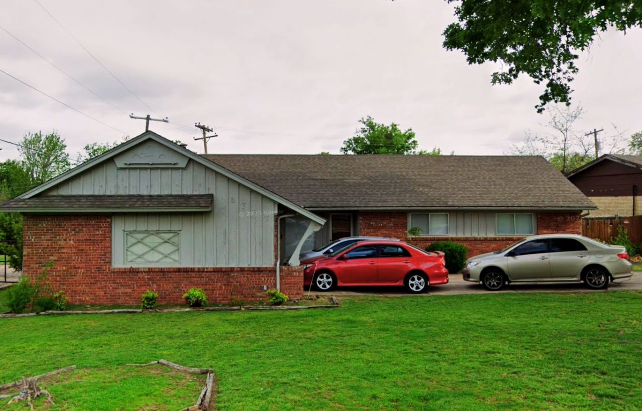 6717 E 58th Place, Tulsa, OK 74145 Main Photo