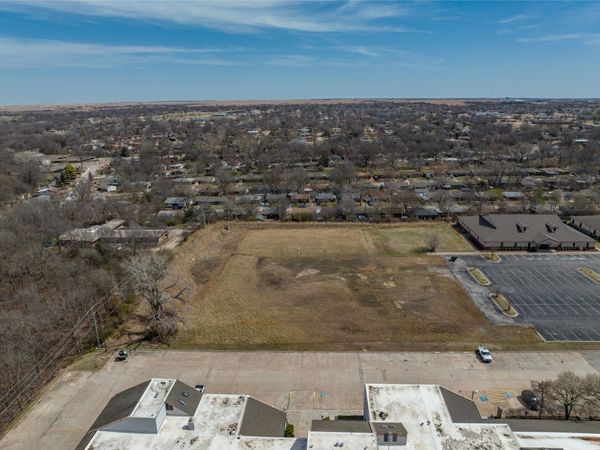 SE Adams Road , Bartlesville, OK 74006