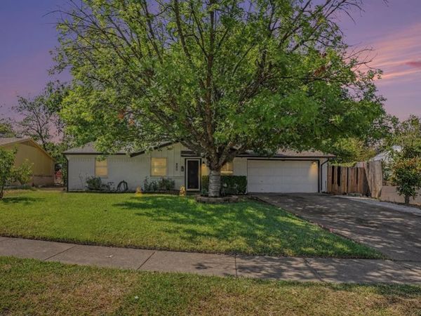618 Thrush Avenue, Duncanville, TX 75116