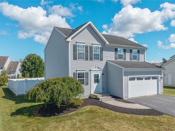 8710 Pizzuto Drive , Cicero, NY 13039