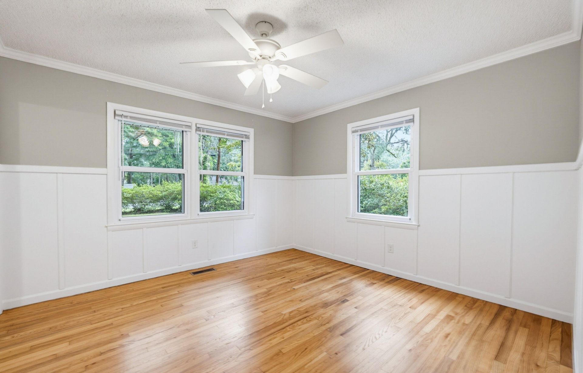 8 W Miller Drive Photo 16