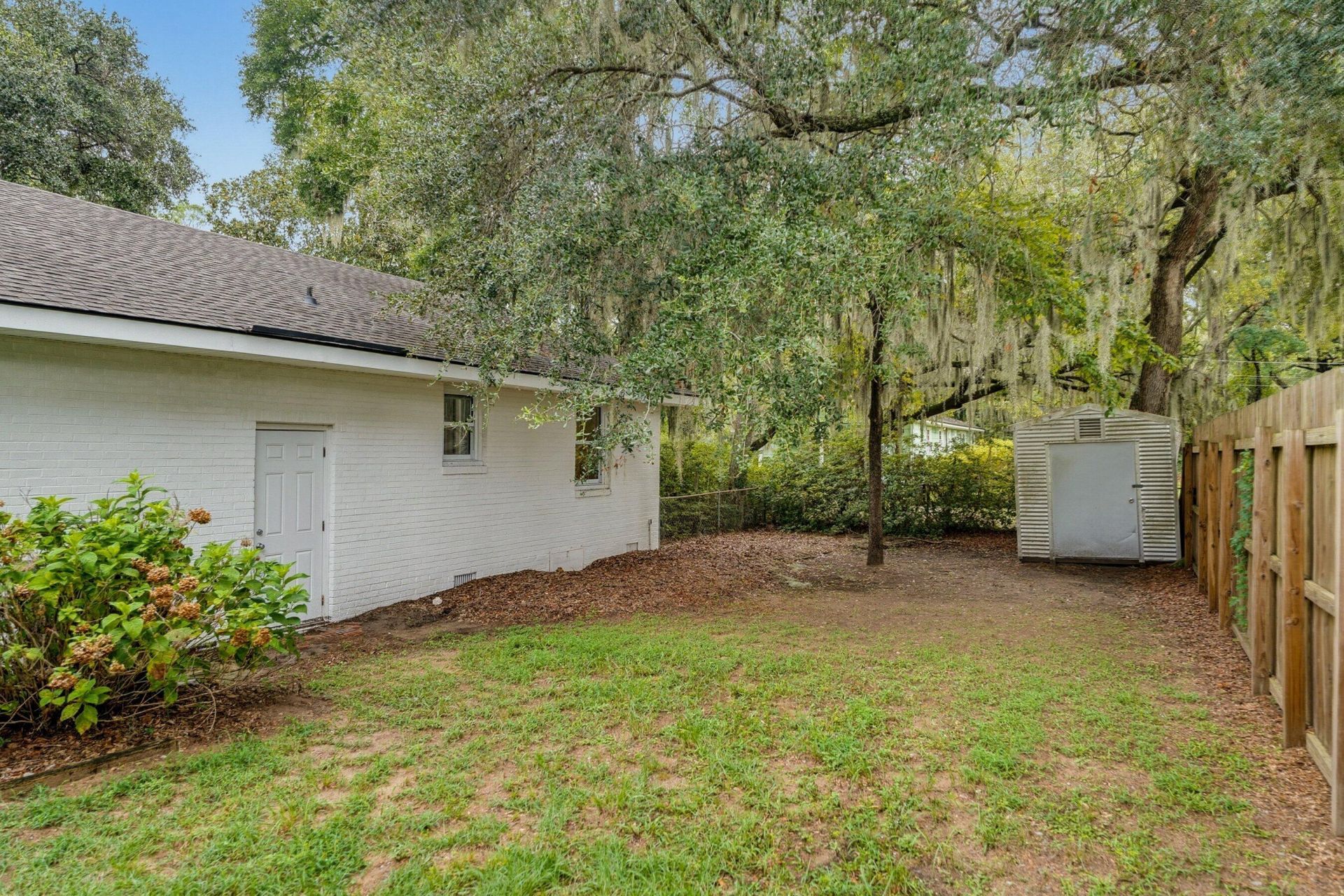8 W Miller Drive Photo 24