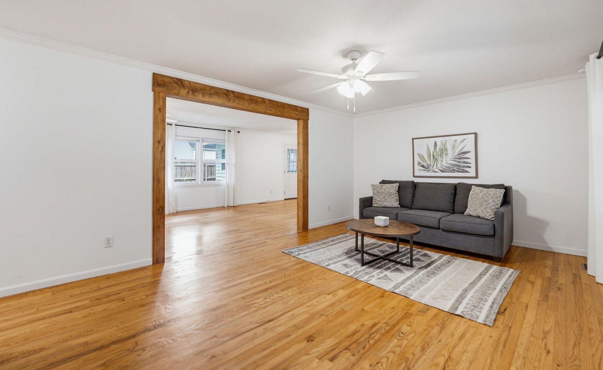 8 W Miller Drive Photo 5