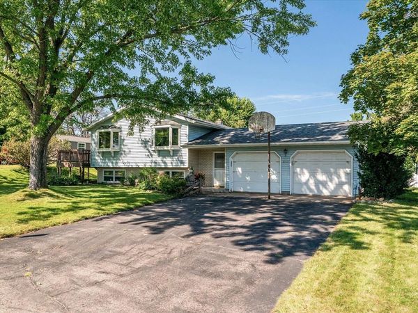 N5467 Penney LANE, Onalaska, WI 54650