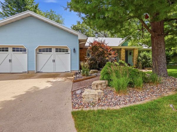 3140 Kerry Court, Dubuque, IA 52001
