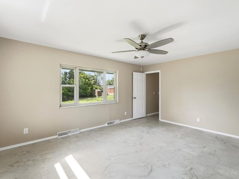 8929 Cavalier Drive, Springfield Township, OH 45231 Photo 21