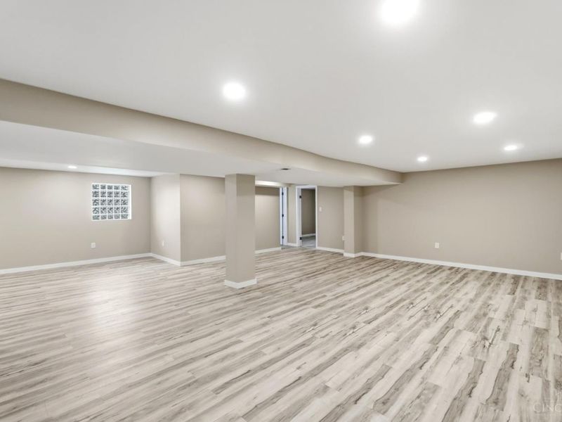 8929 Cavalier Drive, Springfield Township, OH 45231 Photo 39