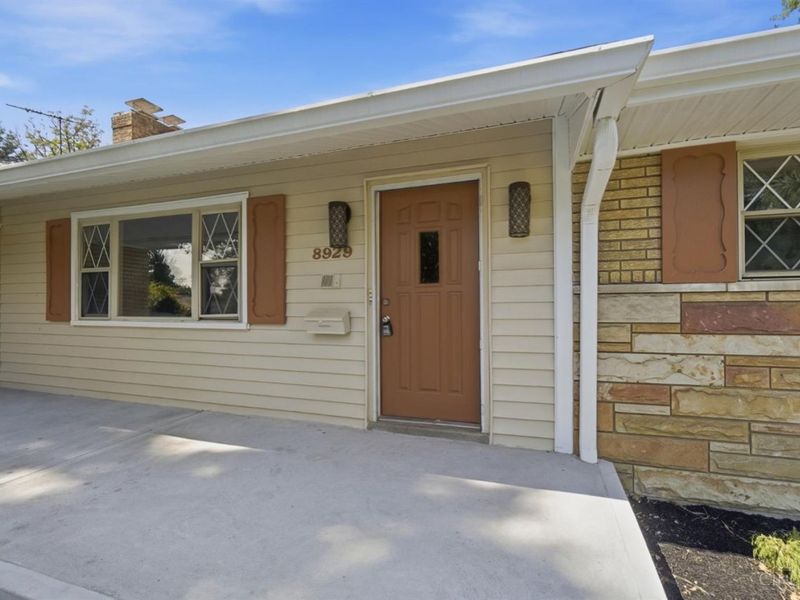 8929 Cavalier Drive, Springfield Township, OH 45231 Photo 5