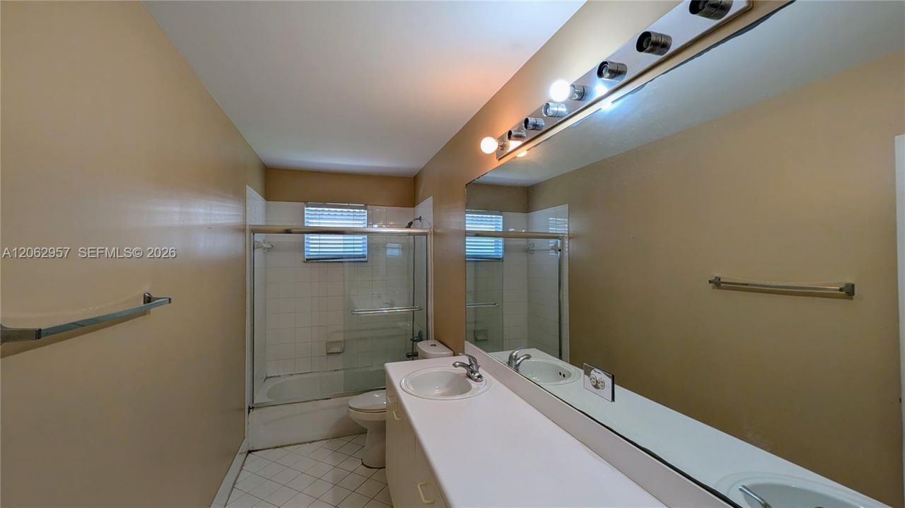 2231 N Cordoba Bnd, Weston, FL 33327 Photo