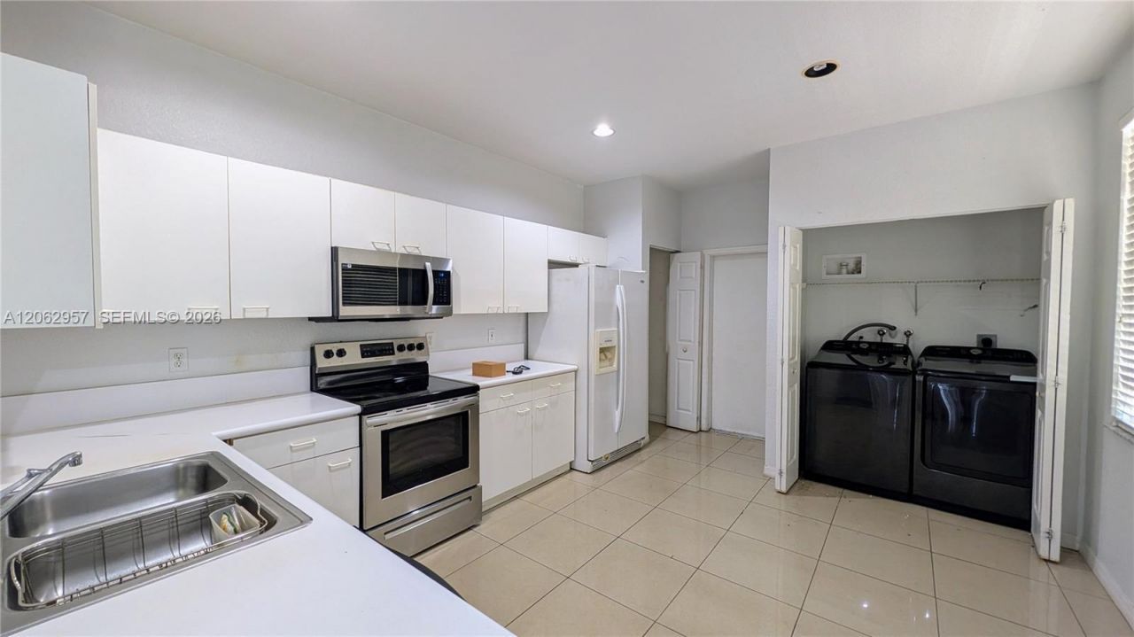2231 N Cordoba Bnd, Weston, FL 33327 Photo