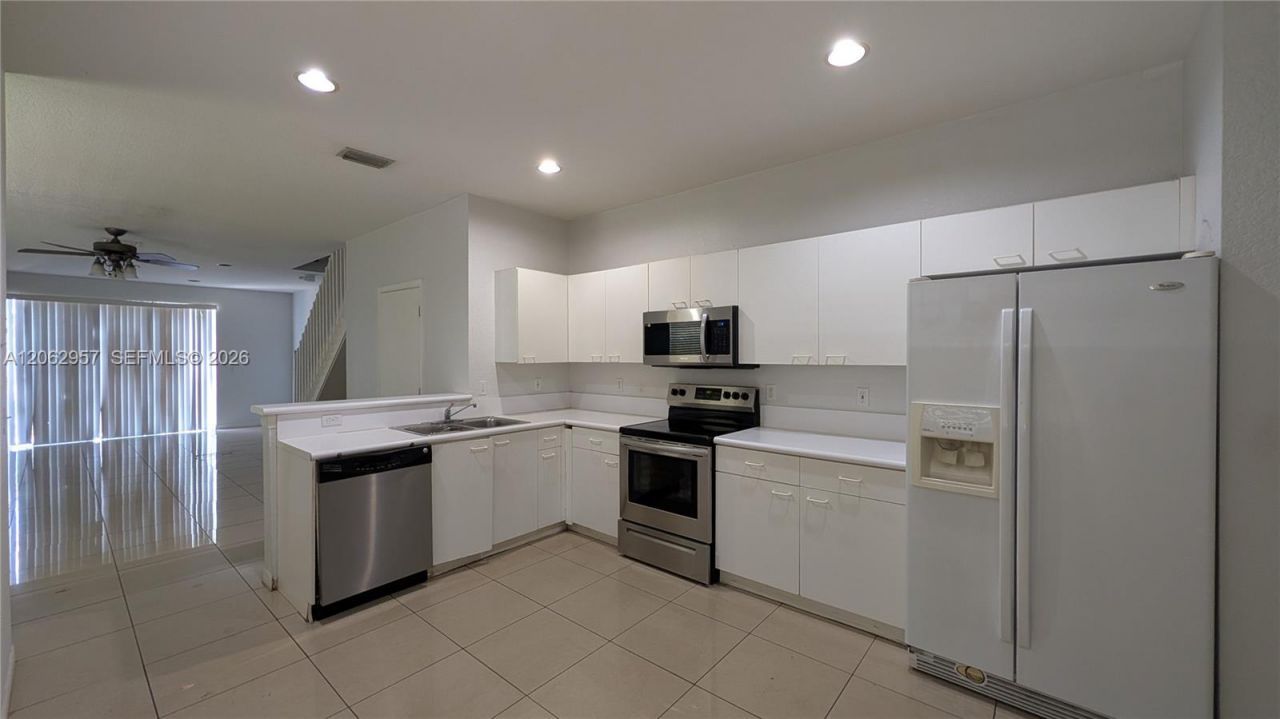 2231 N Cordoba Bnd, Weston, FL 33327 Photo