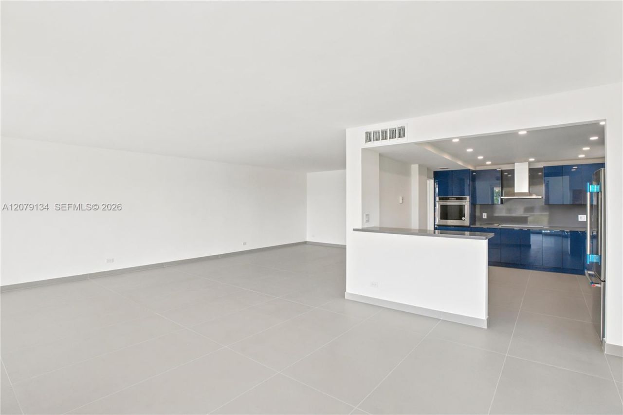 10180 W Bay Harbor Dr , Unit 3A, Bay Harbor Islands, FL 33154 Photo