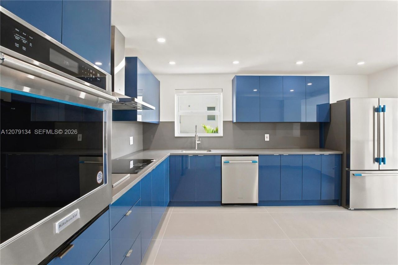 10180 W Bay Harbor Dr , Unit 3A, Bay Harbor Islands, FL 33154 Photo
